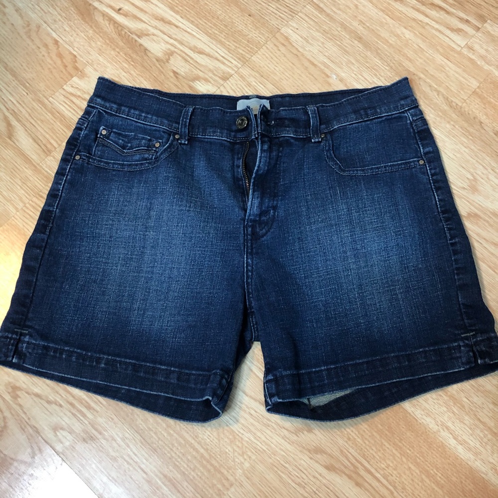 Womens NWOT Levi thigh length shirts sz 8